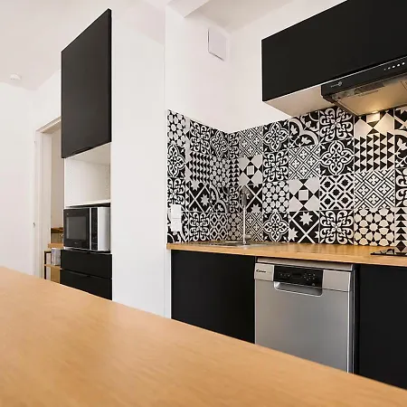 Elegant T2 Avec Balcon, Parking Et Climatisation Lejlighed