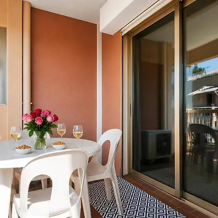 Elegant T2 Avec Balcon, Parking Et Climatisation Saint-Raphaël